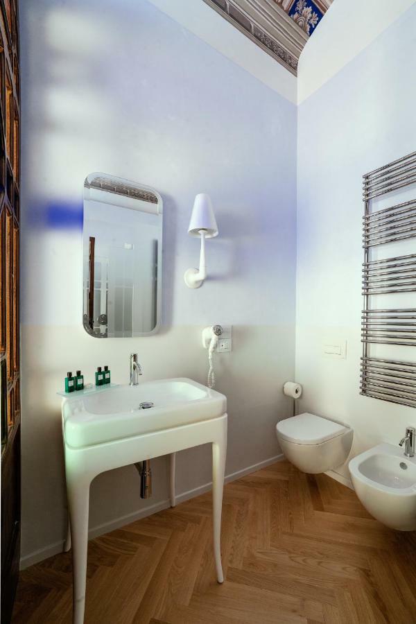 Palazzo Dei Grifoni - Luxury Suites - سان بنيديتّو ديل ترونتو المظهر الخارجي الصورة