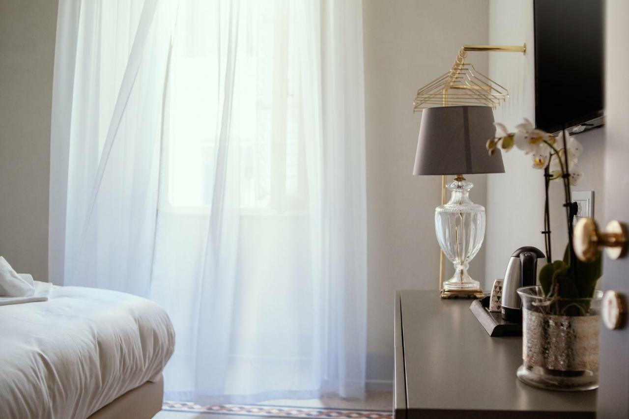 Palazzo Dei Grifoni - Luxury Suites - سان بنيديتّو ديل ترونتو المظهر الخارجي الصورة